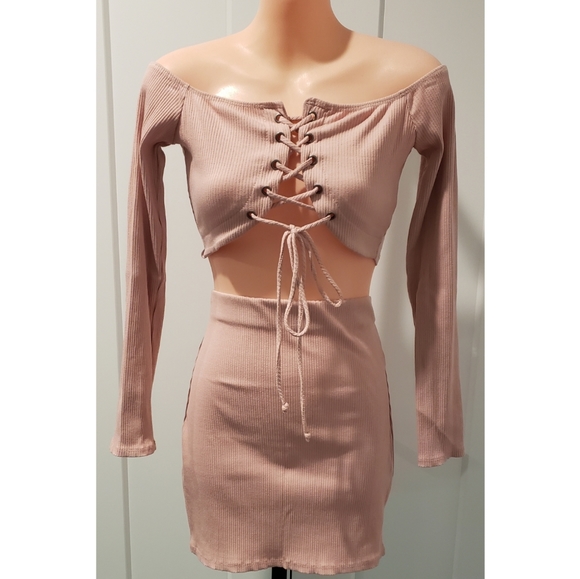 Lace-Up Crop Top & Skirt Bodycon Set - Picture 2 of 3